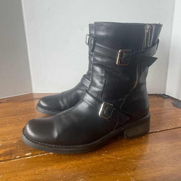 Aquatalia Women's Black Leather Buckles Combat Biker Moto Boots Italy Size 10 - Picture 3 of 8